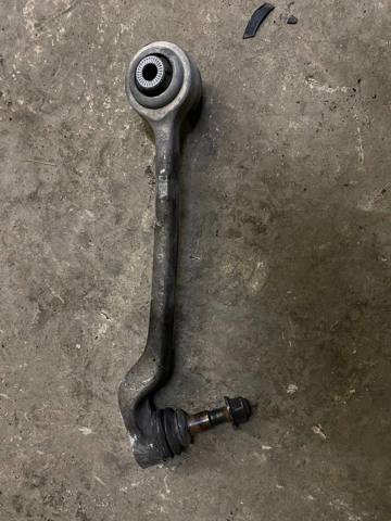 Рычаг передней подвески нижний левый 31126852991 BMW