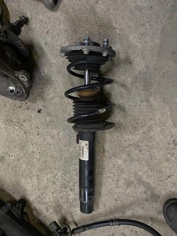 Цилиндр подвески 31316854689 BMW
