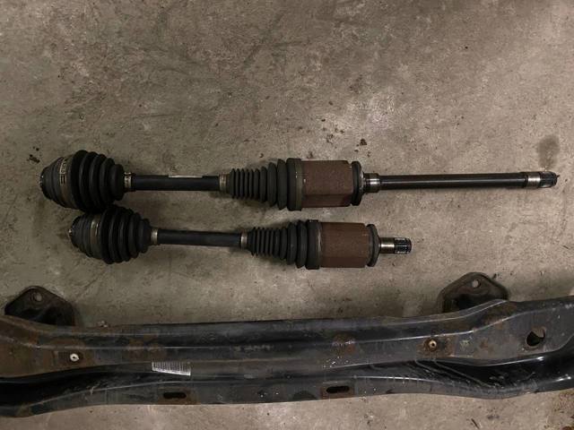 Привод правый 31607597694 BMW