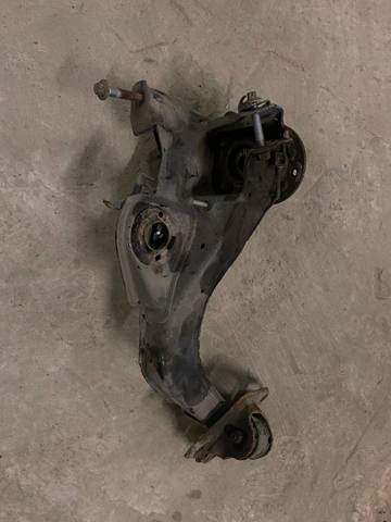 33308842879 BMW Рычаг (тяга) задней подвески продольный нижний левый купить в Харьков