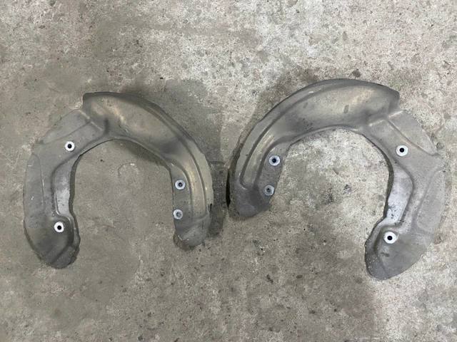 Кожух тормозного диска переднего левого 34106873417 BMW
