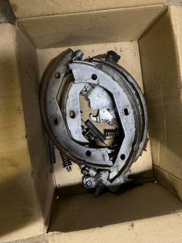 Колодки ручника 34416761292 BMW