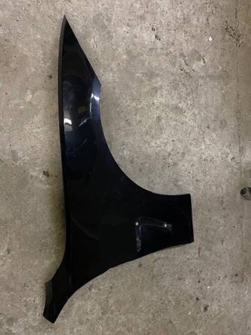 Переднее правое крыло 41357438442 BMW