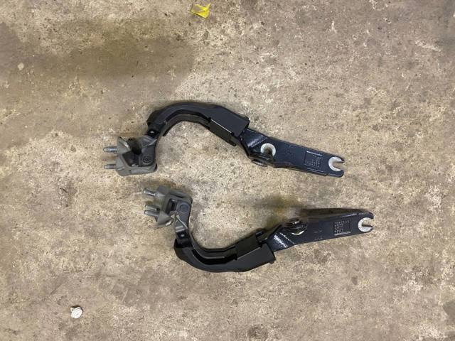 BMW 41627357422 Петля задней двери в наличии Сумы