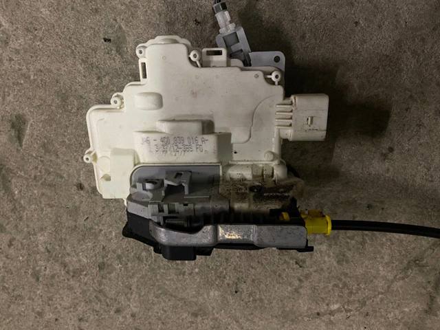 Замок двери задней правой 4G0839016A VAG