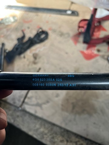 4G8823359A VAG Амортизатор капота купить в Черкассы