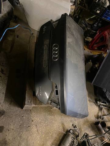 Крышка багажника 4H0827023B VAG