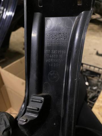 BMW 51117207932 Кронштейн крепления крыла переднего правого передний в наличии Полтава