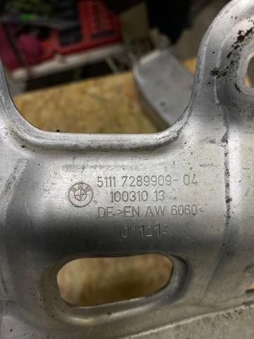 BMW 51117289909 Кронштейн усилителя переднего бампера в наличии Павлоград