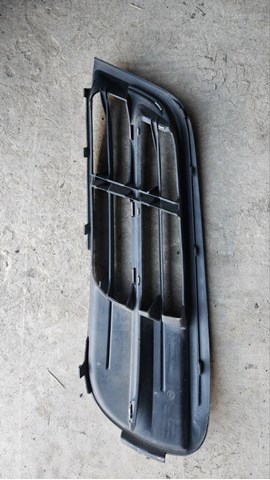 51117331728 BMW Решетка бампера переднего правая купить в Украина