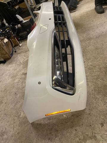 BMW 51117427445 Передний бампер в наличии Киев