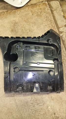 Левый кронштейн заднего бампера 51127183885 BMW