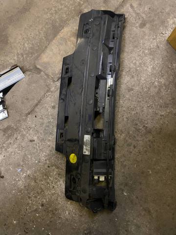 Кронштейн бампера заднего, центральный 51128057829 BMW