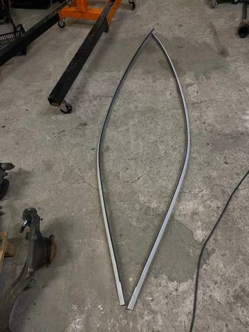 Молдинг крыши, правый 51137362460 BMW