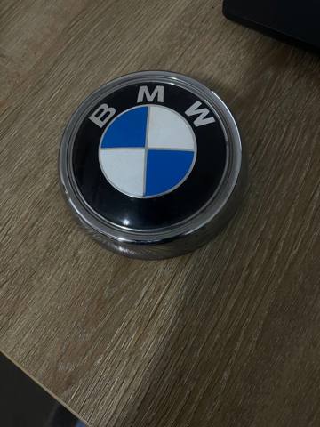 Эмблема на крышку багажника 51147364375 BMW