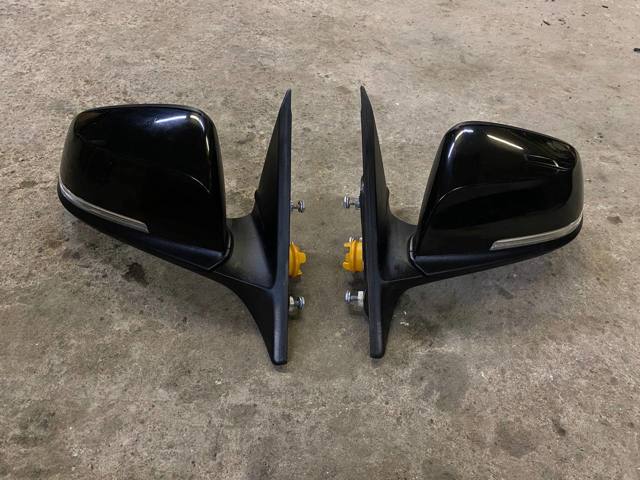 Зеркало заднего вида правое 51167285136 BMW