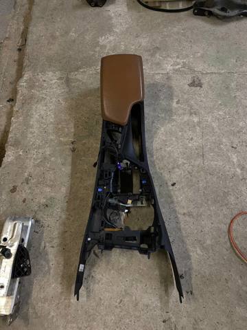 51169285134 BMW Крышка подлокотника купить в Днепр