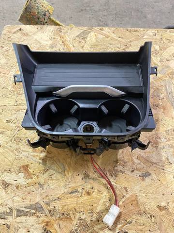 51169301722 BMW Подстаканник подлокотника центральной консоли купить в Черкассы