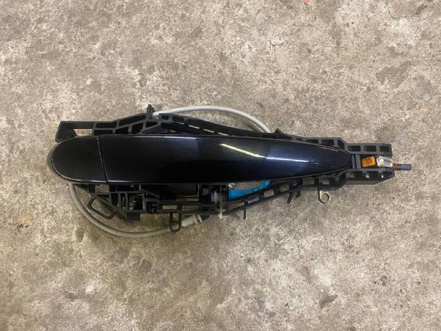 Ручка задней двери наружная, правая 51210445184 BMW
