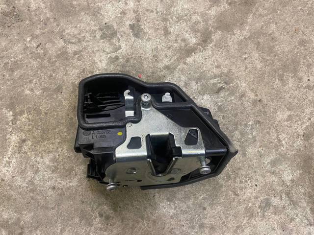 Замок передней пассажирской двери 51217229458 BMW