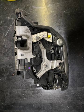 Замок передней левой двери 51217281931 BMW