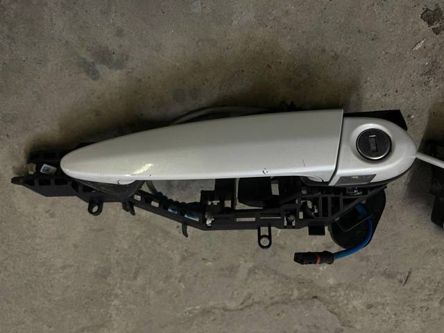 Ручка двери передней наружная левая 51217332565 BMW