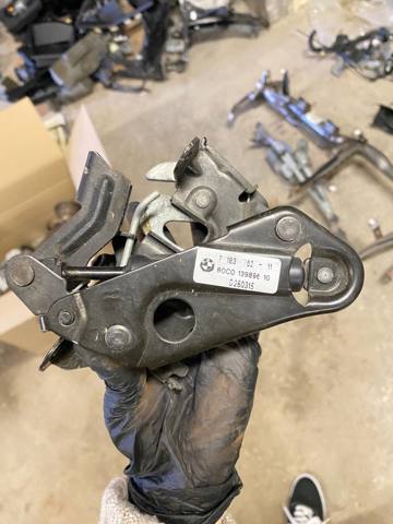 Замок капота, правый 51237183762 BMW