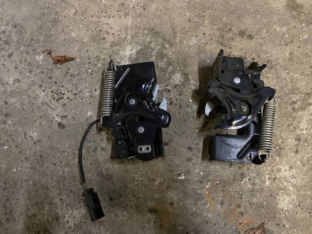 Замок капота, правый 51237242549 BMW