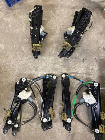 Механизм стеклоподъемника двери задней, правой 51357182614 BMW