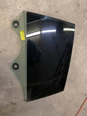 Стекло заднее правое 51357309728 BMW
