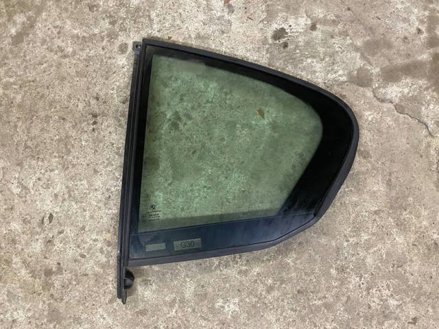 Стекло-форточка двери, задней, левой 51357381347 BMW