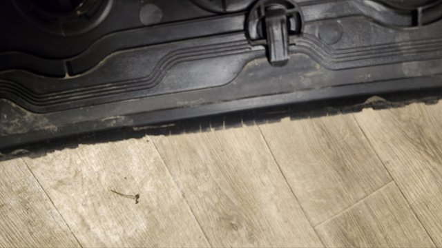 Жабо 51717203124 BMW