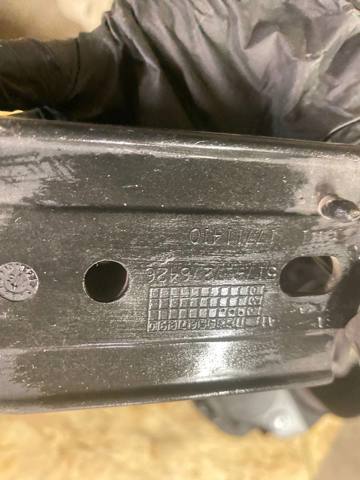 Крепление энергопоглотителя переднего бампера 51747276426 BMW