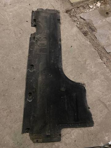 Защита днища, правая 51757207268 BMW
