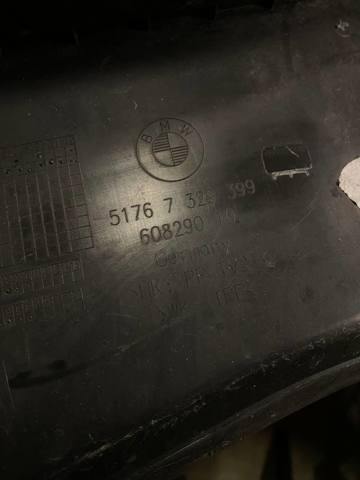 BMW 51767329399 Уплотнитель крыла в наличии Николаев