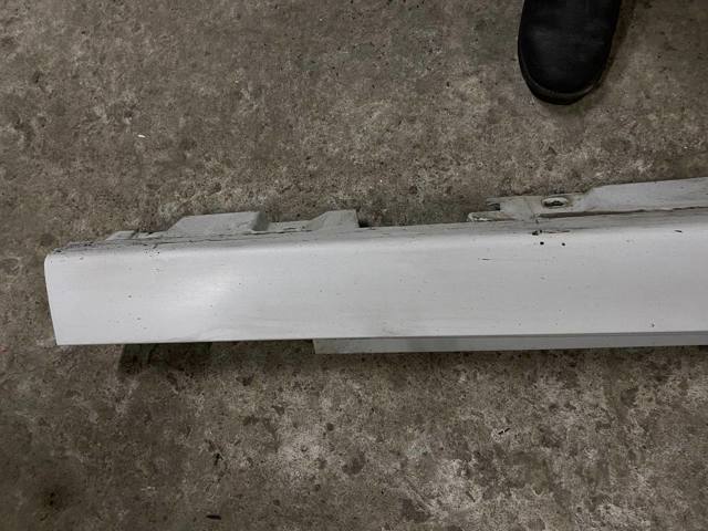 Порог внешний правый 51777262664 BMW