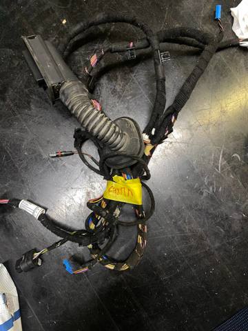 Электропроводка передней двери 61129384571 BMW