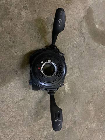 Переключатель подрулевой 61319351140 BMW