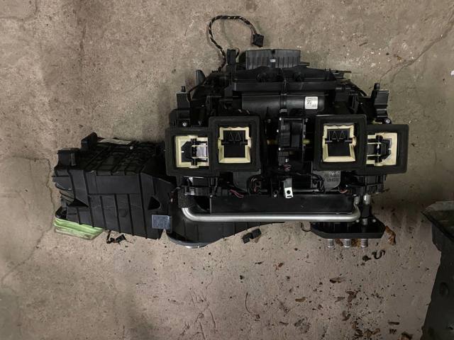 Корпус отопителя салона 64119241190 BMW