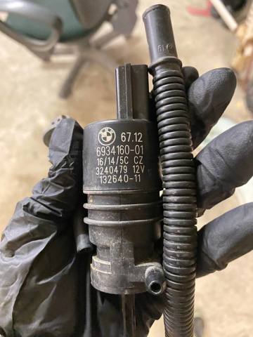 Моторчик омывателя переднего стекла 67126934160 BMW