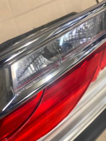 7300272 BMW Фонарь задний правый внутренний купить в Ровно