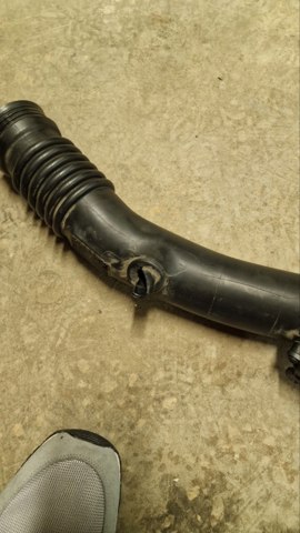 Патрубок интеркуллера 7609811 BMW