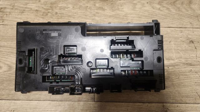 9252815 BMW Блок предохранителей купить в Винница