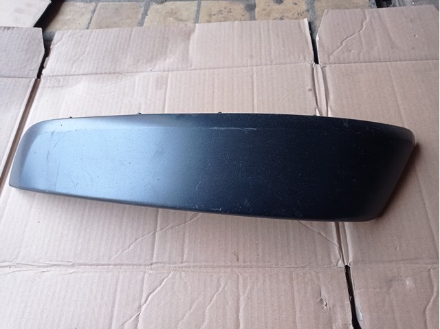 Передний клык бампера 7701477304 RENAULT