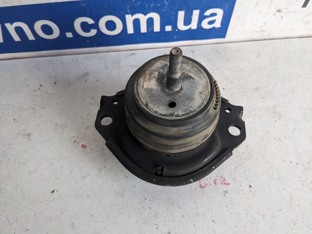 Подушка двигателя левая/правая 68252523AA CHRYSLER