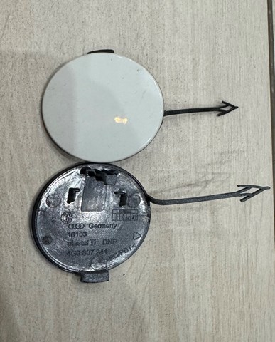 Заглушка бампера буксировочного крюка 4G0807241 VAG