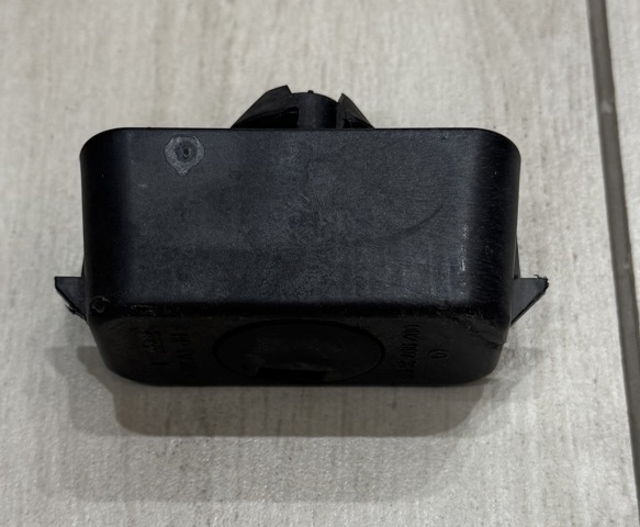 Заглушка порога A0029973286 MERCEDES