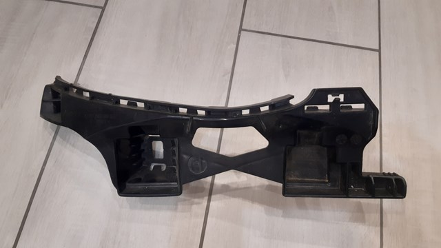 Левый кронштейн крепления бампера заднего A2138850065 MERCEDES