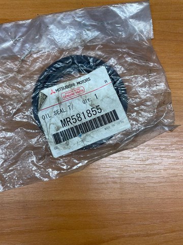 MR581855 MITSUBISHI Сальник редуктора переднего моста купить в Чернигов