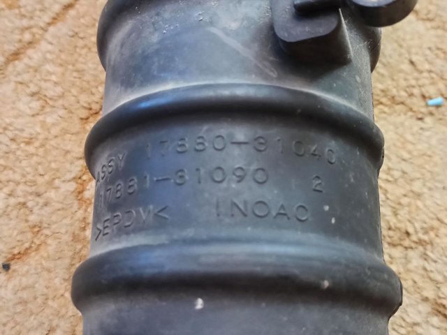 1788131090 TOYOTA Патрубок воздушный, выход воздушного фильтра купить в Ровно